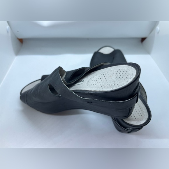 Tsubo Ovid Black, size 7, leather, new in excellent condition - Picture 2 of 9